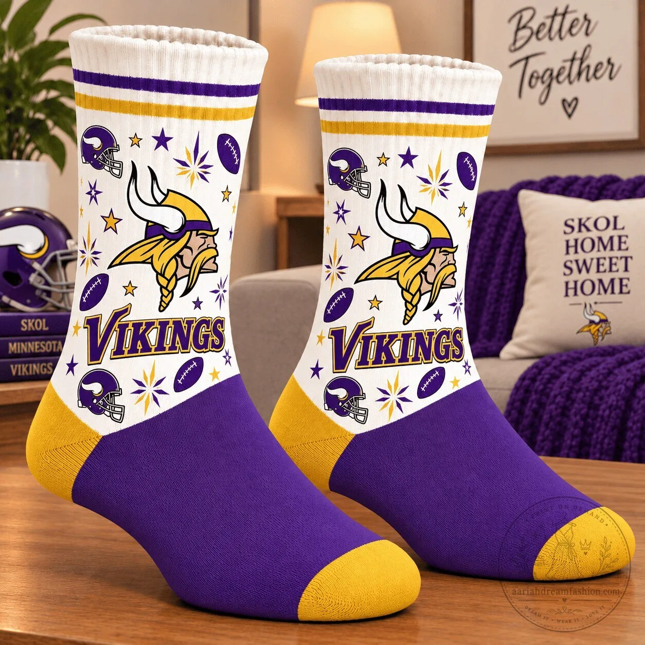 Minnesota Vikings Football Team Logo Patterned Crew Socks
