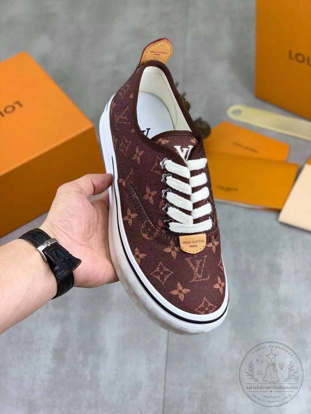 Louis Vuitton Monogram Brown Canvas Low Top Unisex Fashion Sneakers